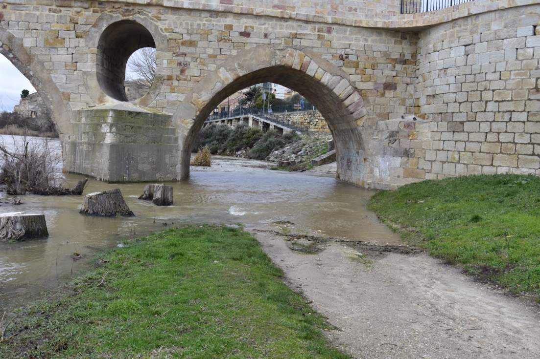 El río Duero se empieza a enfadar