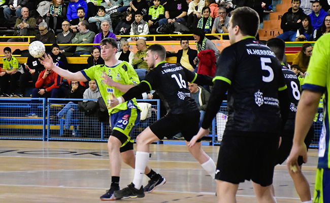 BM Caja Rural de Zamora juega esta tarde en Salamanca