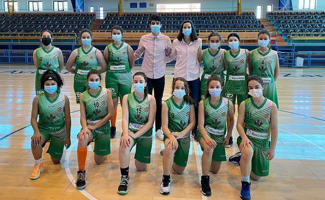 Equipo infantil con Marta Montliu