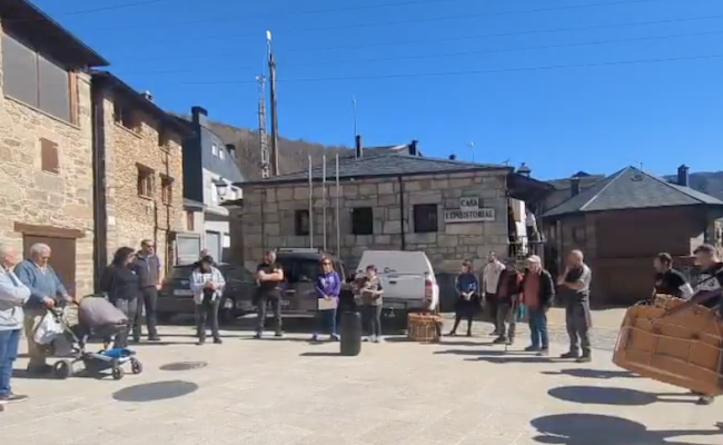 Suenan las campanas en Porto, respondiendo al llamamiento de la España Vaciada cada 31 de marzo