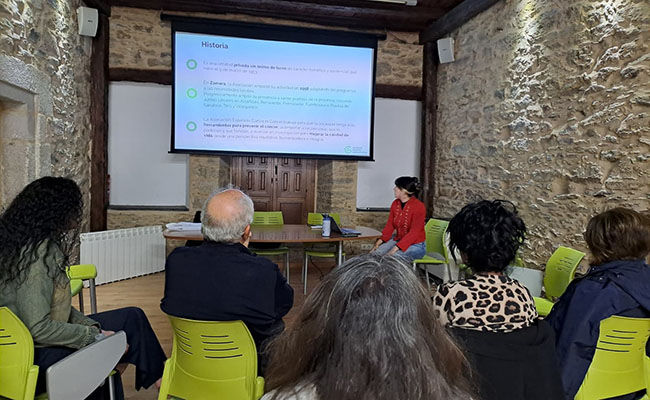 Charla informativa, celebrada en Puebla, sobre los servicios de la AECC