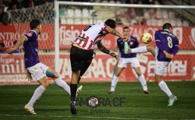 El Zamora CF reitera errores ante el Guadalajara y se deja una victoria necesaria (1-1)