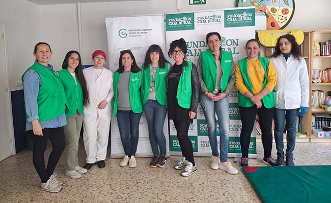 Desayuno saludable del CEIP Fray Luis de Granada de Puebla y la AECC