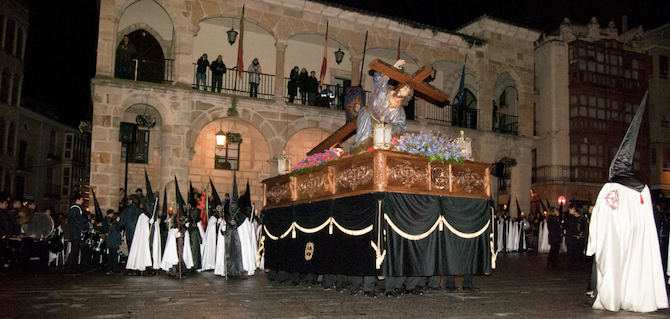 Jes&uacute;s en su Tercera Ca&iacute;da y el cresp&uacute;sculo en San L&aacute;zaro