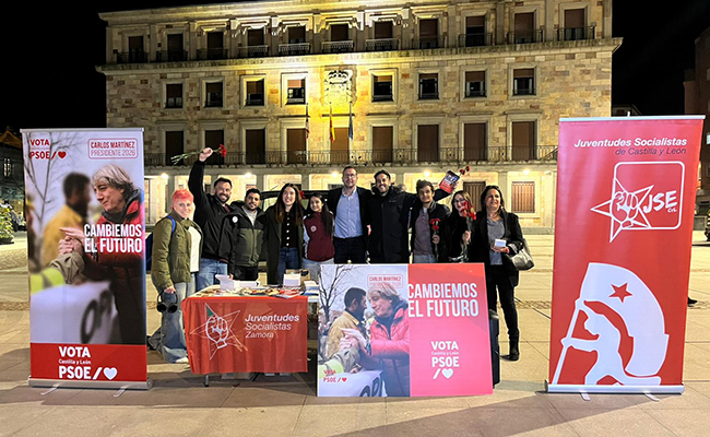 Juventudes Socialistas acercan el proyecto de Carlos Martínez a los jóvenes zamoranos