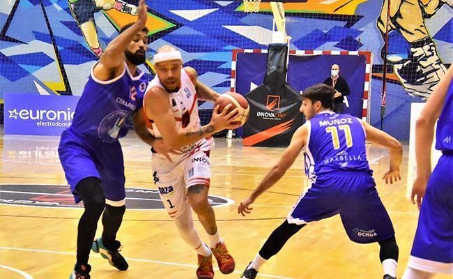 Fotografía del partido frente al Marbella, jugado en Zamora (Esteban Pedrosa)