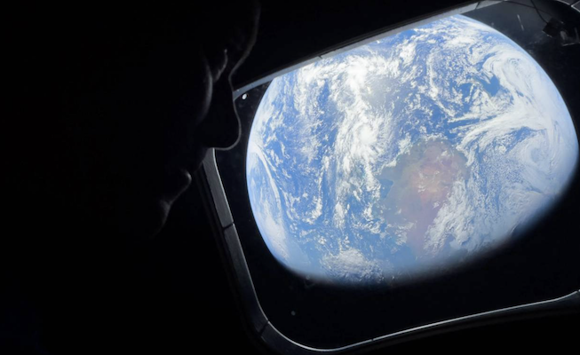 La misión Artemis II bate el récord histórico de distancia de la Tierra alcanzado por seres humanos