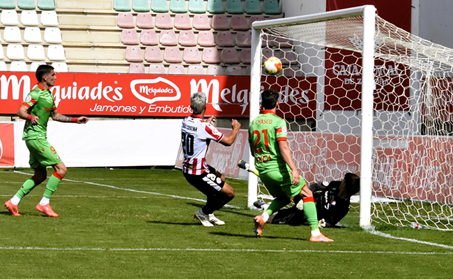 Si el Zamora CF gana en Ourense podría pensar ya en el playoff