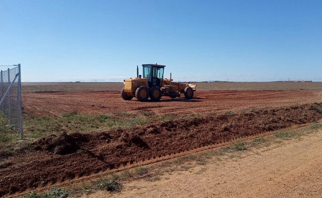 Máquinas trabajando ya en los terrenos