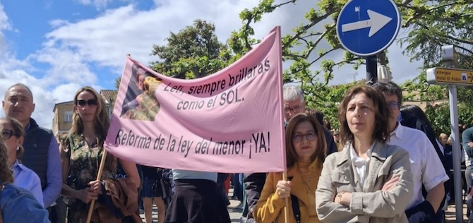 Concentraci&oacute;n por Leticia Rosino y por cambios en la Ley del Menor