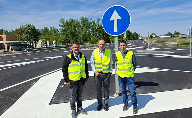 El subdelegado visita las obras de rehabilitación en la N122