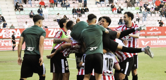 El Zamora CF celebra el 2 de mayo con un partido portentoso