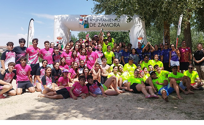 Dragones Caja Rural domina en casa