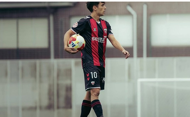 Alex Hidalgo, centrocampista del Arenas, nuevo jugador del Zamora