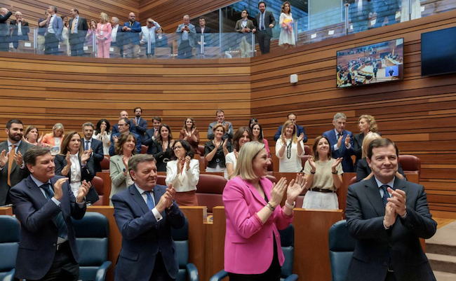 Mañueco ya es presidente de la Junta de Castilla y León