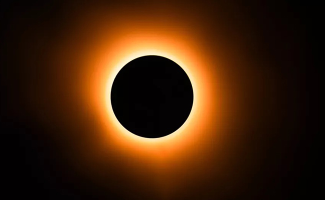 Talleres del eclipse solar del 12 de agosto