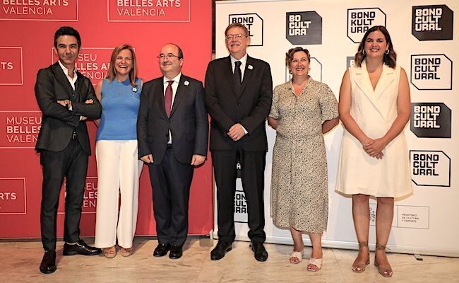 El ministro de Cultura y Deporte, Miquel Iceta, ha presidido en València, junto al presidente de la Generalitat Valenciana, Ximo Puig, el acto de inicio del programa