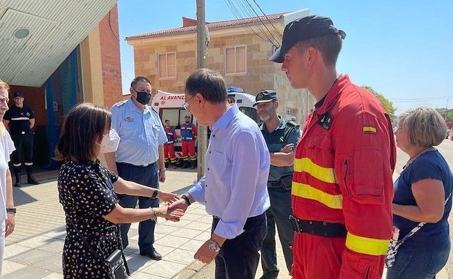 La ministra, recibida por el subdelegado del Gobierno y la teniente de alcalde