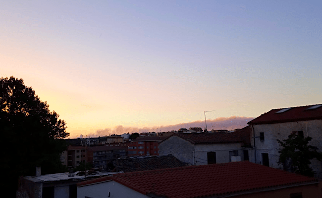 El incendio de Vegalatrave, desde el parque de San Martín de Zamora