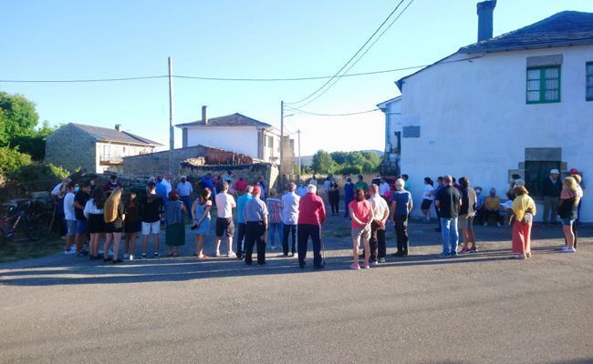 Reunión informativa, con vecinos afectados