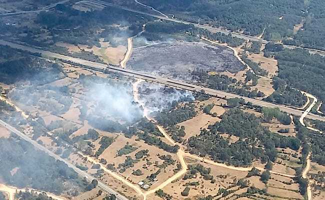 Imagen actual del incendio, con humo, pero parece que ya sin llama (BRIF Tabuyo)