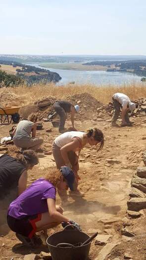 Imagen de una de las primeras campañas de excavación