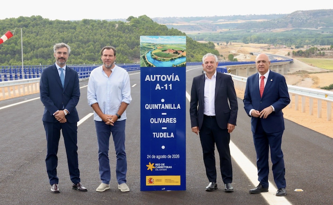 Óscar Puente mira hacia Zamora en la inauguración de nuevos kilómetros de la A-11: 