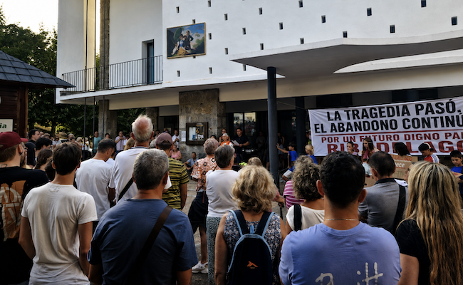 Ribadelago alza la voz contra el abandono: unas 750 personas reclaman servicios dignos y respeto para el pueblo