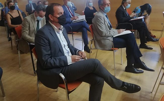 Requejo, en la reunión celebrada ayer en Valladolid, con la consejera