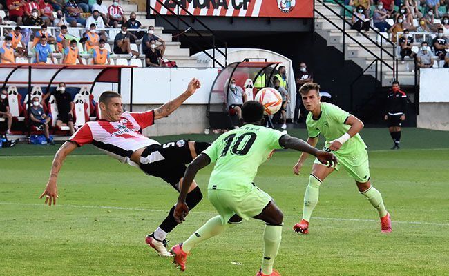 Piña, jugador fundamental de este Zamora (Esteban Pedrosa)