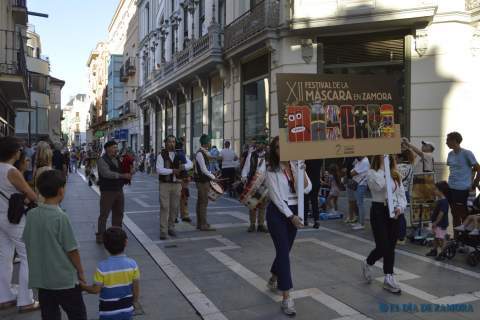 Desfile del XII festival de la máscara de Zamora