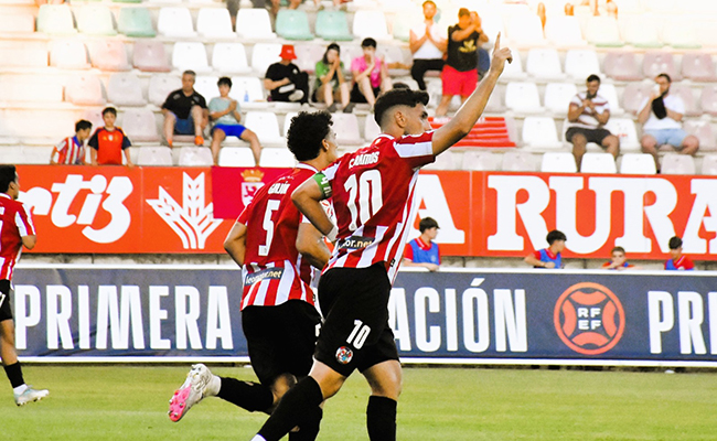 El Zamora CF, muy frágil en defensa y cándido en ataque, perdido en el Ruta: (1-2)