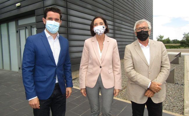 Antidio Fagúndez y José Fernández, con la ministra Reyes Maroto