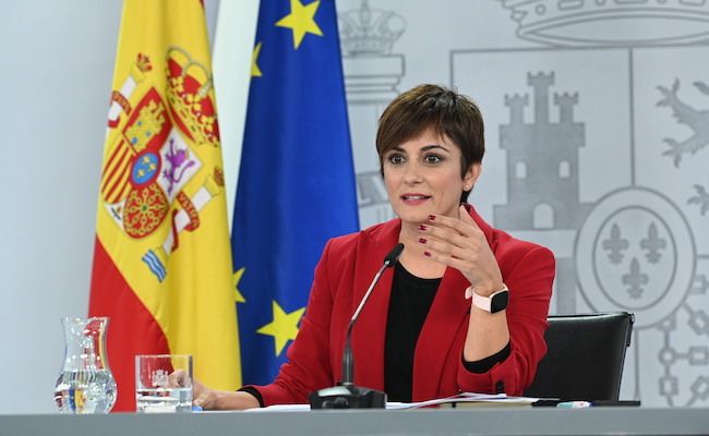 La ministra de Política Territorial y portavoz del Gobierno, Isabel Rodríguez, durante su intervención. Pool Moncloa/Borja Puig de la Bellacasa.