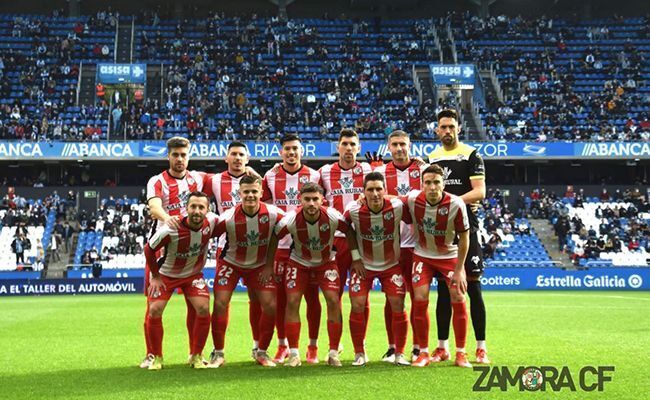 Equipo del Zamora que jugó en Riazor