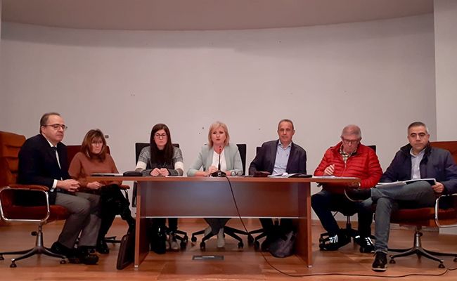 La delegada, con los jefes de servicio de la Junta